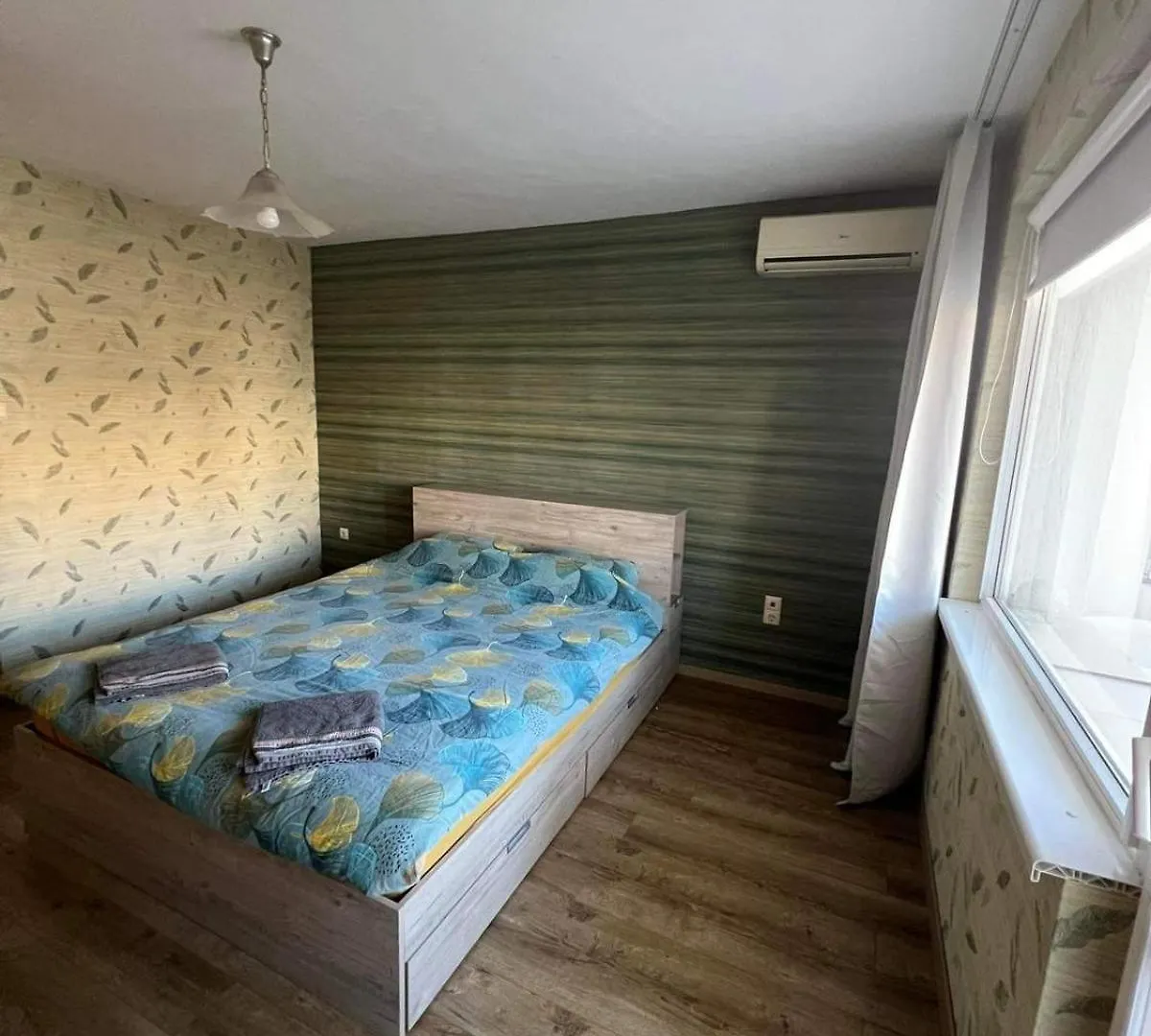 Central Flat- 6 People- Chataldja Varna Bulgaria