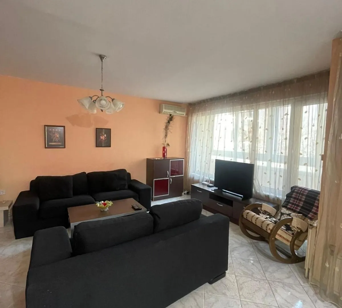 Central Flat- 6 People- Chataldja Varna